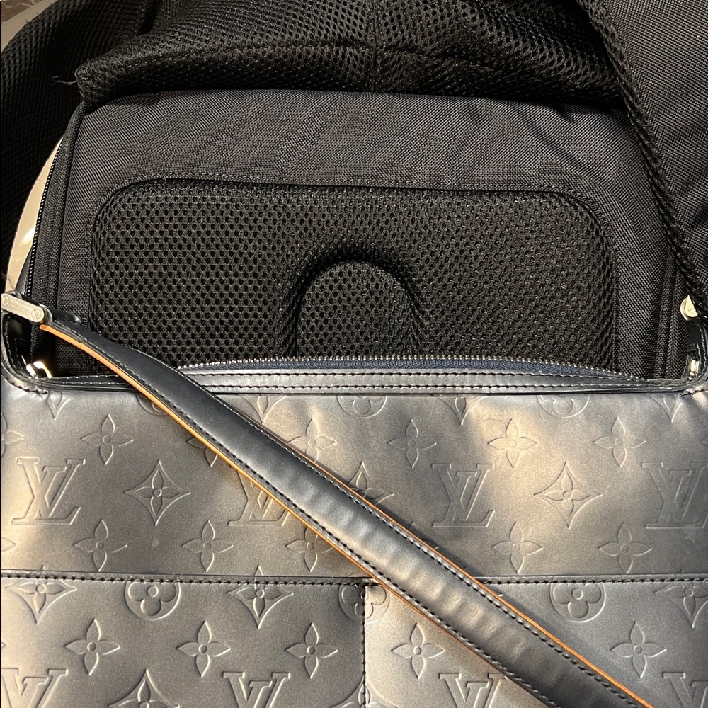 Louis Vuitton Leather Crossbody Bag - Picture 11 of 12